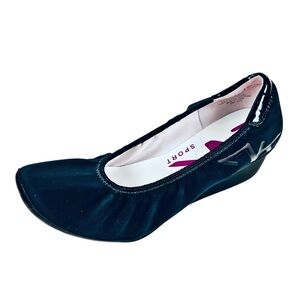 Anne Klein Sport Navy Travel Wedge Pumps Size 8
